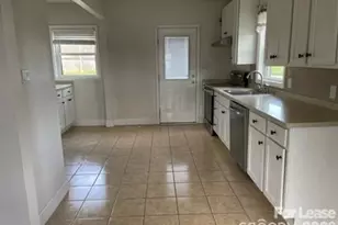 2520 Brentwood Pl, Charlotte, NC 28208 - Photo 11