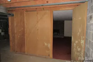 225 Davis Rd, Crumpler, NC 28617 - Photo 31