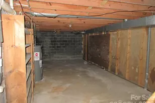 225 Davis Rd, Crumpler, NC 28617 - Photo 29
