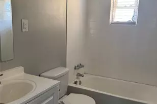 568 Mason St, Lincolnton, NC 28092 - Photo 9