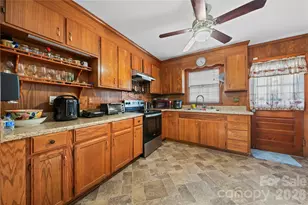 3535 Driftwood Dr, Charlotte, NC 28205 - Photo 7