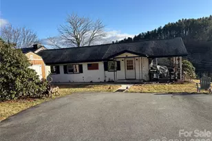 190 Benfield Rd, Crossnore, NC 28657 - Photo 25