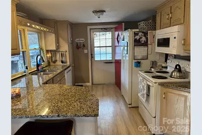 190 Benfield Road, Crossnore, NC 28657 - Photo 5