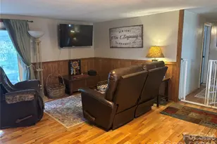 190 Benfield Rd, Crossnore, NC 28657 - Photo 17