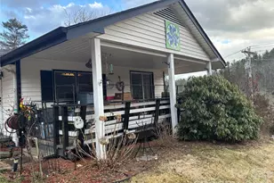 190 Benfield Rd, Crossnore, NC 28616 - Photo 5