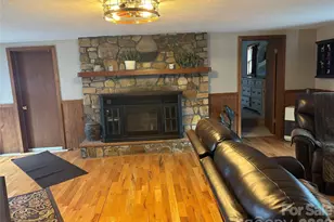 190 Benfield Rd, Crossnore, NC 28657 - Photo 21