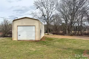 1008 Edgewood Rd, Bessemer City, NC 28016 - Photo 3