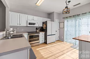 8216 Gossomer Bay Dr, Charlotte, NC 28270 - Photo 11