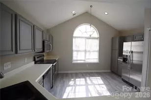 8616 Robinson Forest Dr, Charlotte, NC 28277 - Photo 3