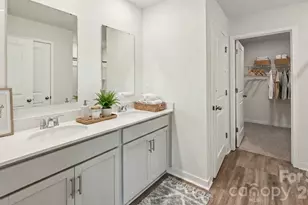 11511 Cardinal Crk Ave, Charlotte, NC 28215 - Photo 17