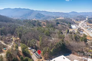 332 Bowditch St, Burnsville, NC 28714 - Photo 13