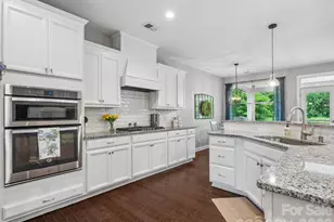 1326 Kings Grove Dr, York, SC 29745 - Photo 7