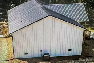 2552 Icard School Rd, Connelly Springs, NC 28612 - Photo 5