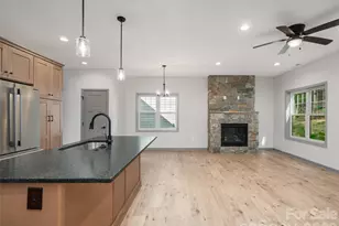 100 Red Twig Ln, Burnsville, NC 28714 - Photo 15
