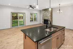 100 Red Twig Ln, Burnsville, NC 28704 - Photo 11