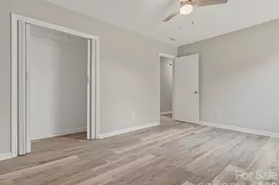 6111 Dovetail Ct, Charlotte, NC 28227 - Photo 19