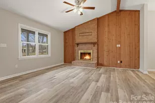 6111 Dovetail Ct, Charlotte, NC 28227 - Photo 7