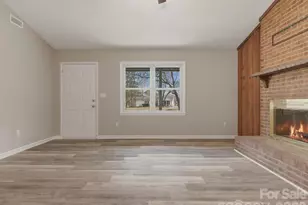 6111 Dovetail Ct, Charlotte, NC 28227 - Photo 9