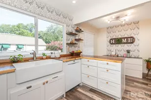 8340 Meadow Lakes Dr, Charlotte, NC 28210 - Photo 9