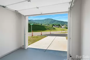 100 Red Twig Ln, Burnsville, NC 28704 - Photo 17