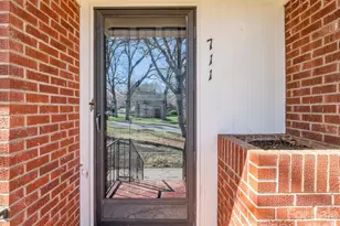 711 N Oak St, Lincolnton, NC 28092 - Photo 13