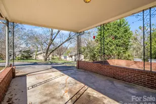 711 N Oak St, Lincolnton, NC 28092 - Photo 9