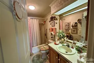 308 Riverwind Dr, Hendersonville, NC 28739 - Photo 5