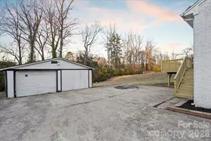 6713 Somersworth Dr, Charlotte, NC 28215 - Photo 23