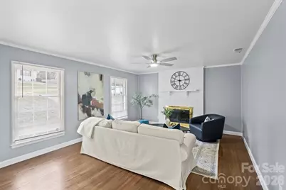 6713 Somersworth Drive, Charlotte, NC 28215 - Photo 7