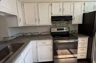 9432 Lexington Cir, Charlotte, NC 28213 - Photo 3