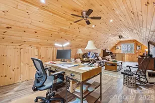 560 Falcon Ridge Dr, West Jefferson, NC 28694 - Photo 31