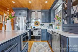 560 Falcon Ridge Dr, West Jefferson, NC 28694 - Photo 15