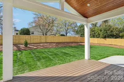 5876 Wedgewood Drive, Charlotte, NC 28210 - Photo 37