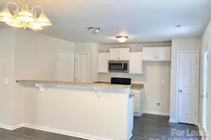 320 Peachtree Rd, Charlotte, NC 28216 - Photo 3