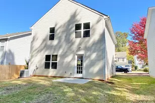 320 Peachtree Rd, Charlotte, NC 28216 - Photo 19