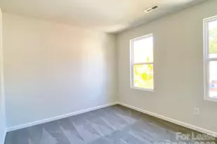 320 Peachtree Rd, Charlotte, NC 28216 - Photo 9