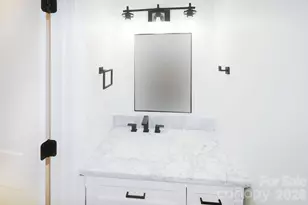 8805 Hunter Ridge Dr, Charlotte, NC 28226 - Photo 13