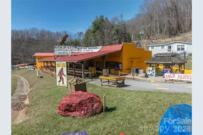 9410 Sylva Road, Franklin, NC 28734 - Photo 3