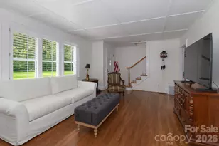 216 31st Ave NW, Hickory, NC 28601 - Photo 5