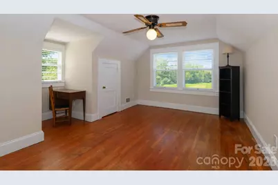 216 31st Avenue NW, Hickory, NC 28601 - Photo 17