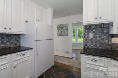 216 31st Avenue NW, Hickory, NC 28601 - Photo 7