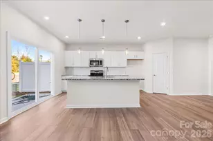 3045 Hutton Gdns Ln, Charlotte, NC 28269 - Photo 7