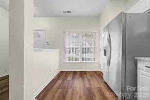 8031 Stoneham Ct, Matthews, NC 28105 - Photo 3