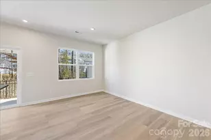 6013 Longar Ln, Charlotte, NC 28269 - Photo 7