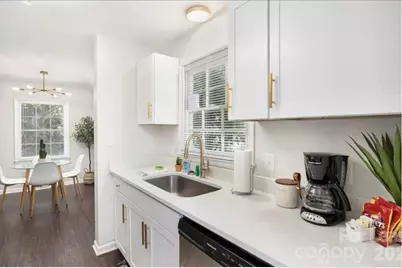 3909 Woodbriar Trail, Charlotte, NC 28205 - Photo 9