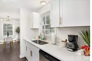 3909 Woodbriar Trail, Charlotte, NC 28205 - Photo 9