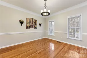 10944 Hellebore Rd, Charlotte, NC 28213 - Photo 9