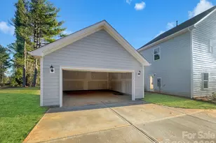 4009 Grommet Ct, Matthews, NC 28105 - Photo 3