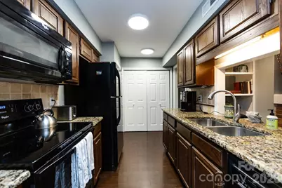 3929 Colony Crossing Drive, Charlotte, NC 28226 - Photo 11