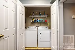 3929 Colony Crossing Dr, Charlotte, NC 28226 - Photo 17